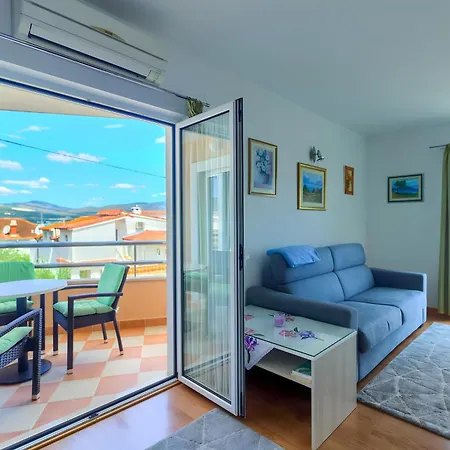 Jela Apartman