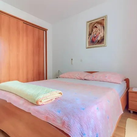 Jela Apartment