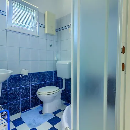 Jela 아파트 트로기르